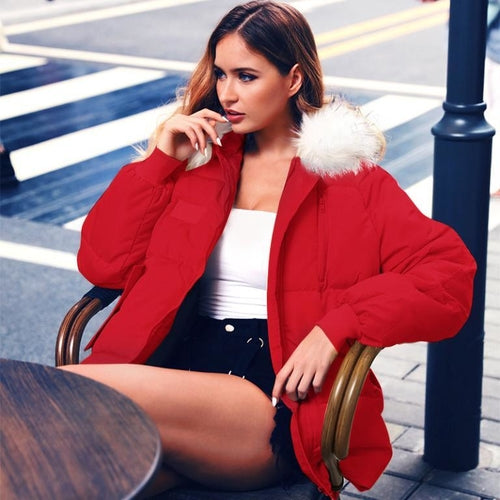 LUNÉA "Winter Desire" - Luxusjacke mit Fellkapuze